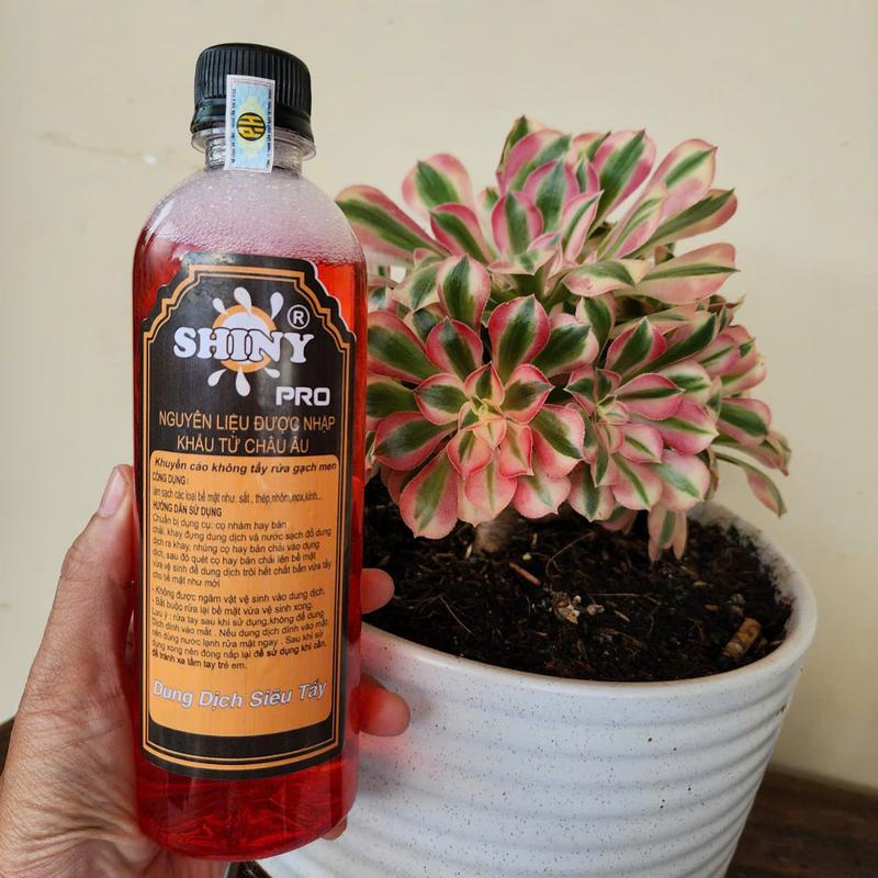 Nước Rửa Xe Tẩy Lốc Máy Shiny Màu Đỏ 500ml