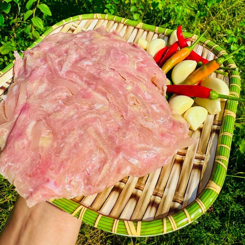 แหนมหนังหมูแซ่บบักคั๊ก (ส่งฟรี)